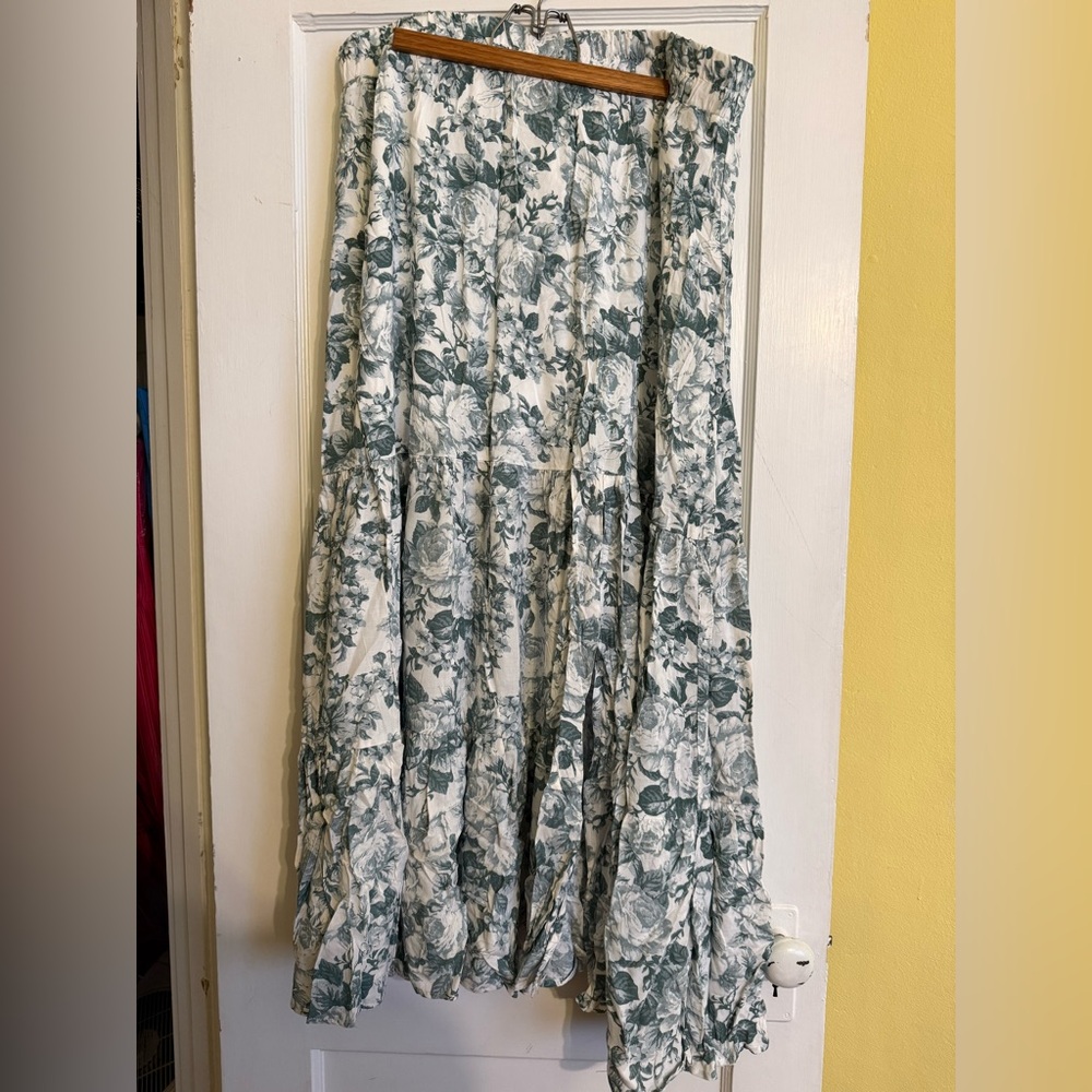 ARULA Green and White Floral Maxi Skirt
